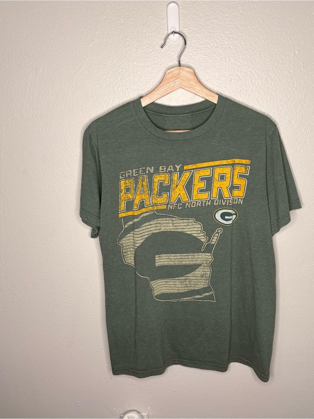 Green Bay Packers Vintage Style Logo Tee - Green & Yellow